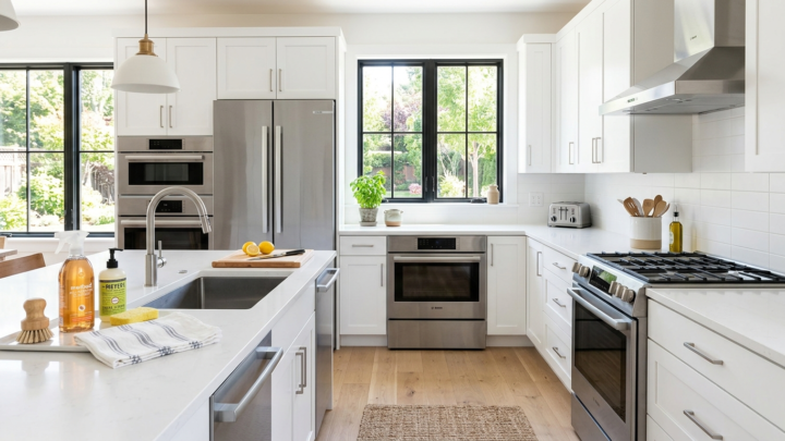 Sådan rengør du dit køkken grundigt og effektivt